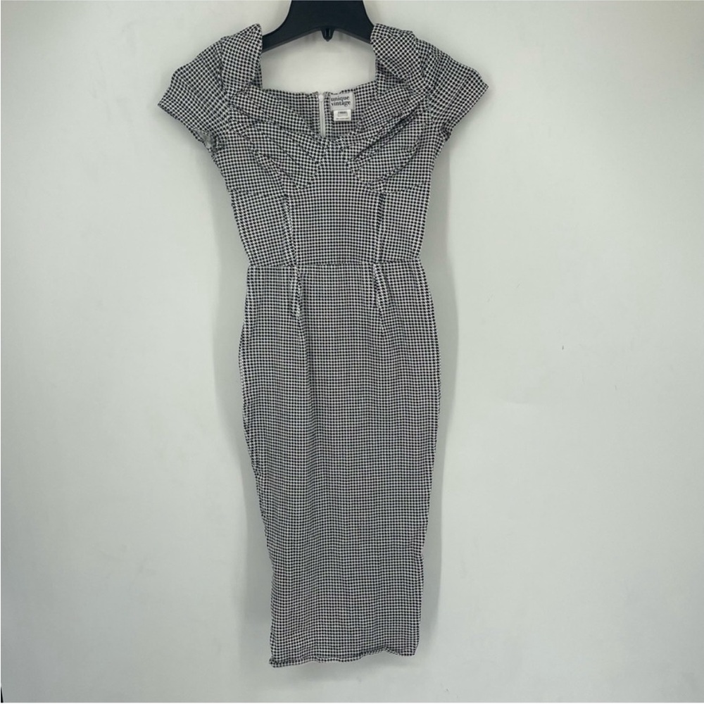 Unique vintage gingham pinup wiggle dress.